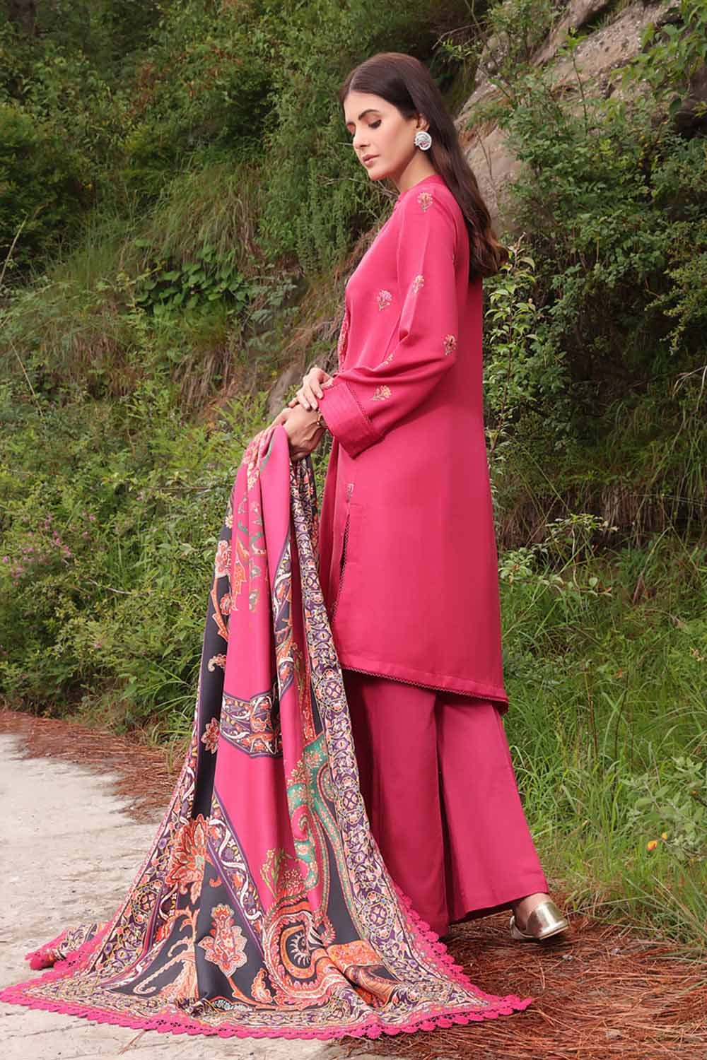 Gul Ahmed 3PC Embroidered Acrylic Unstitched Suit with Digital Printed Acrylic Shawl AP-32010