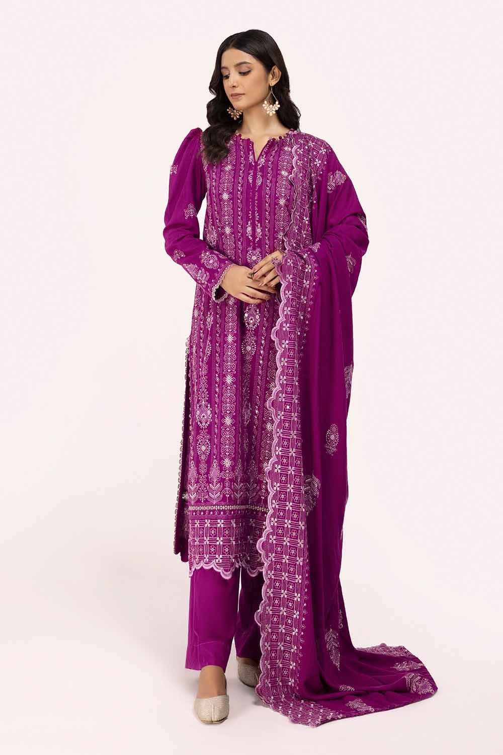 Gul Ahmed 3 Piece Unstitched Embroidered Karandi Suit with Embroidered Karandi Dupatta AY-42009