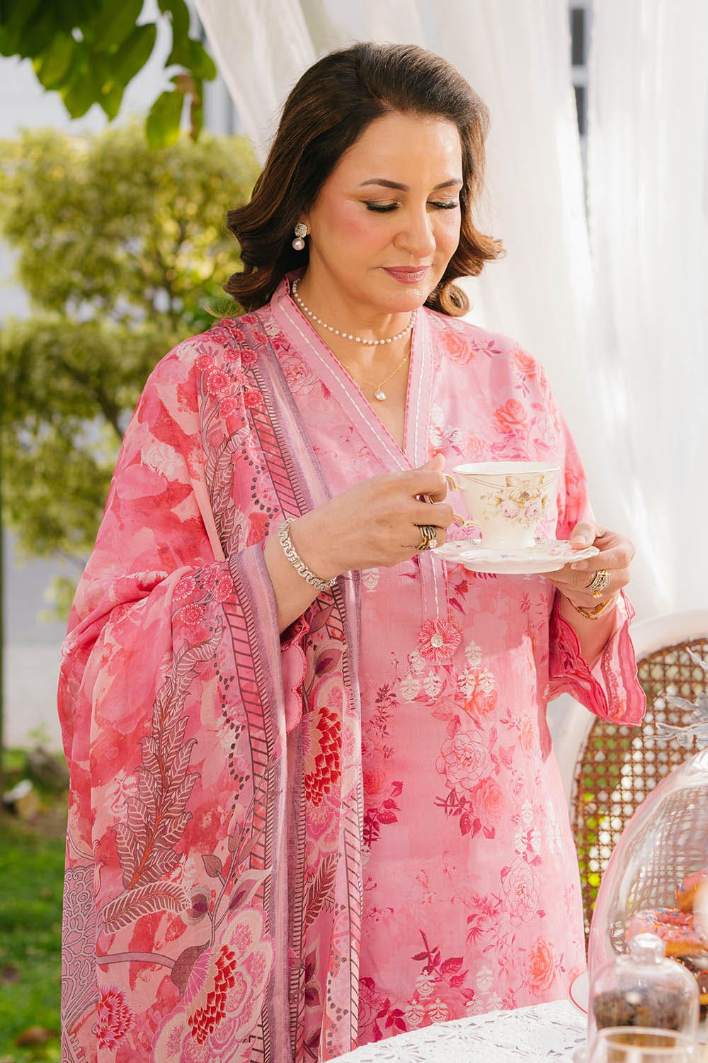 Gul Ahmed 3 Piece Unstitched Printed Lawn Suit with Printed Chiffon Dupatta BM-52028