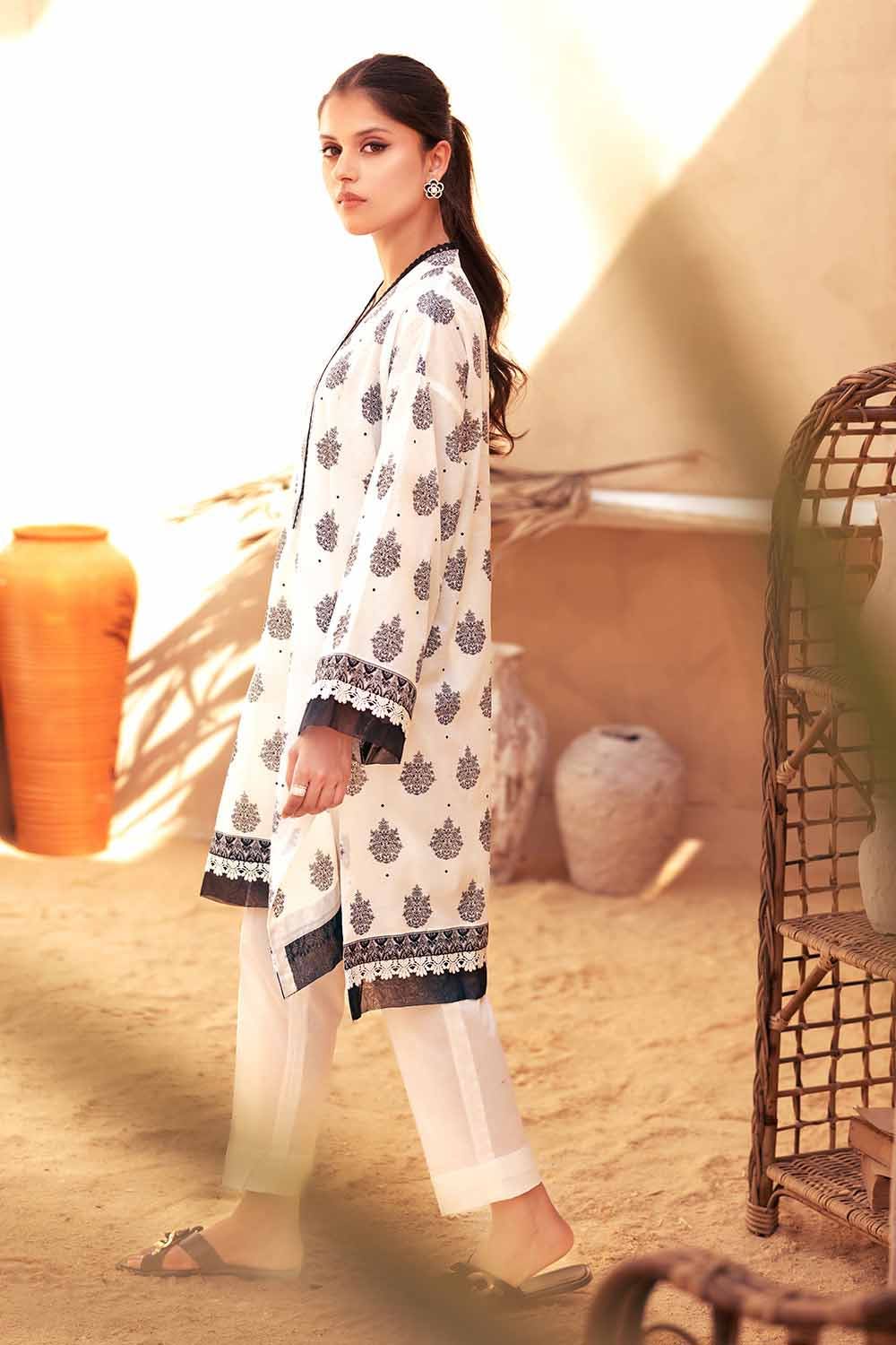 Gul Ahmed 2PC Printed Lawn Unstitched Suit BT-32006
