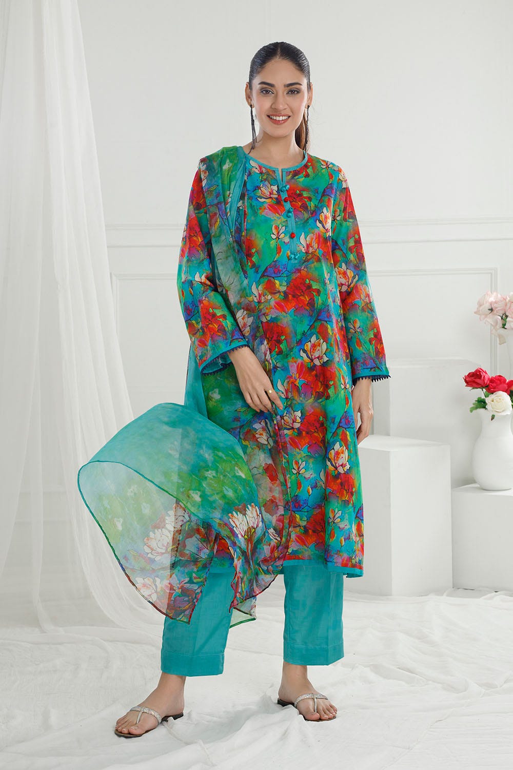 Gul Ahmed 3 Piece Unstitched Printed Lawn Suit with Printed Pure Silk Chiffon Dupatta C-52003