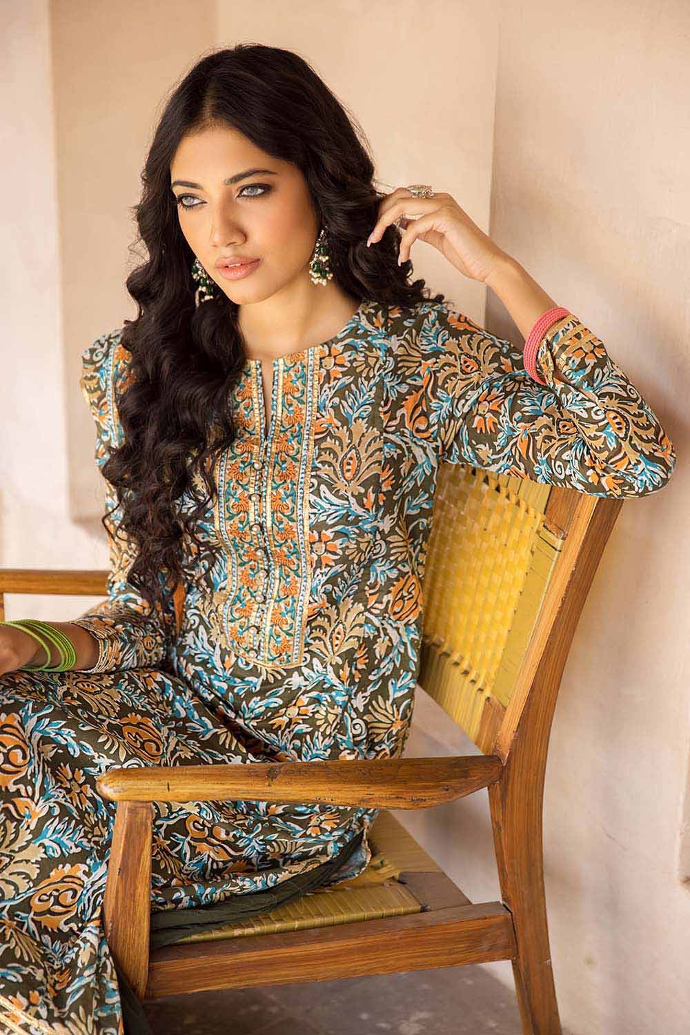 Gul Ahmed 3PC Lawn Unstitched Printed Suit CL-32237 A