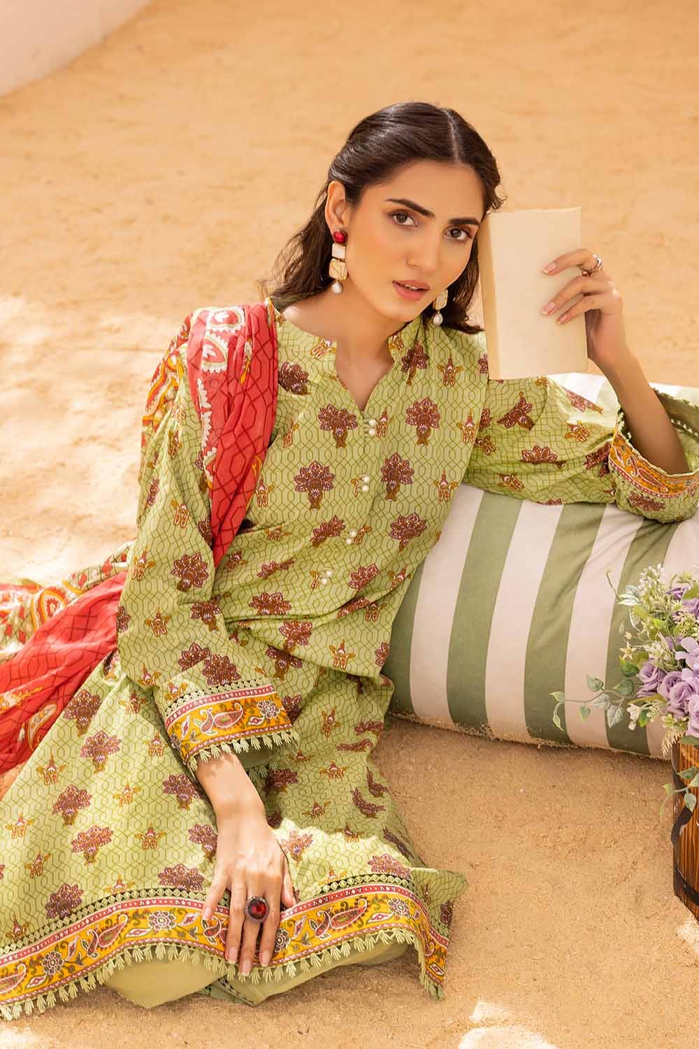 Gul Ahmed 3PC Printed Lawn Unstitched Suit CL-32364 B