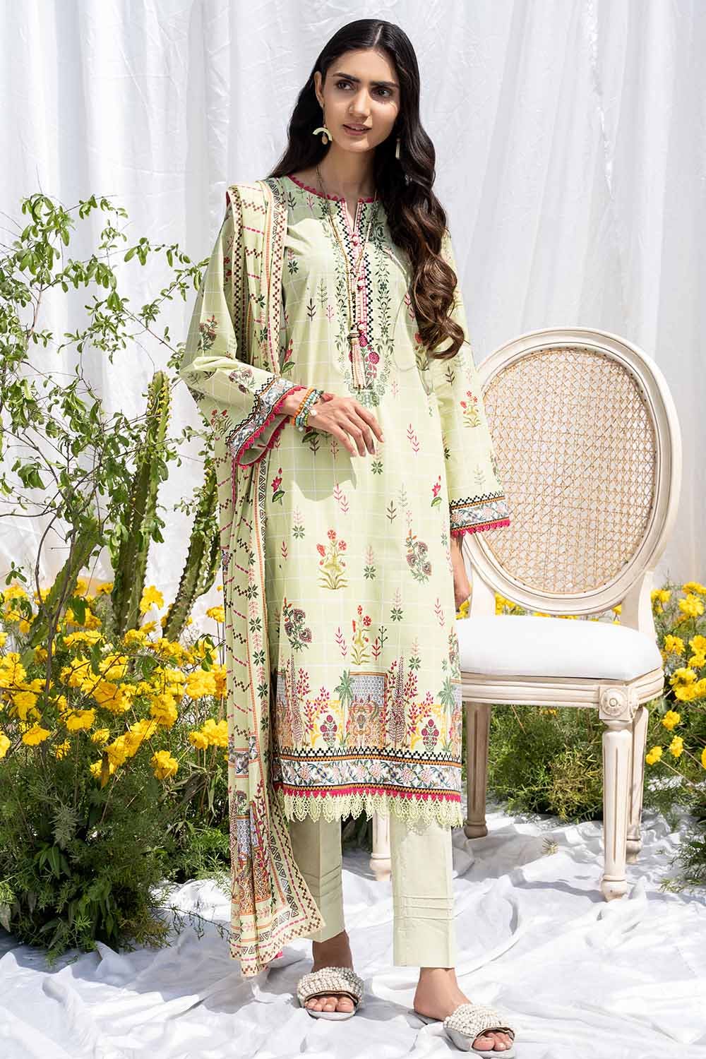 Gul Ahmed 3PC Printed Lawn Unstitched Suit CL-32491