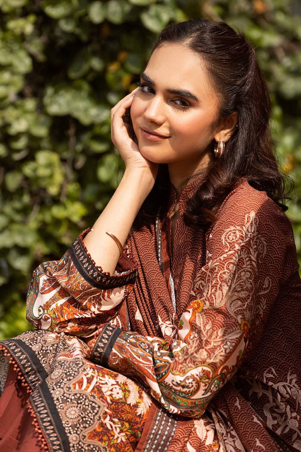 Gul Ahmed 3PC Printed Lawn Unstitched Suit CL-32526