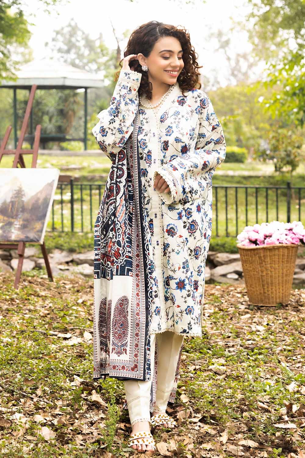Gul Ahmed 3PC Printed Lawn Unstitched Suit CL-32542