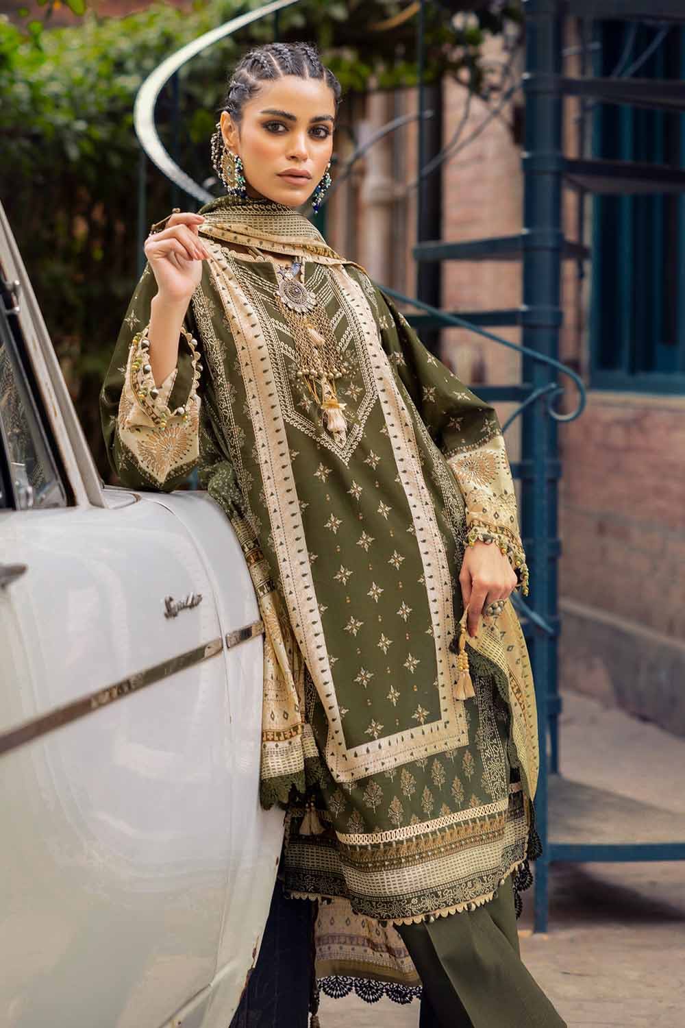 Gul Ahmed 3PC Unstitched Printed Lawn Suit CL-42205