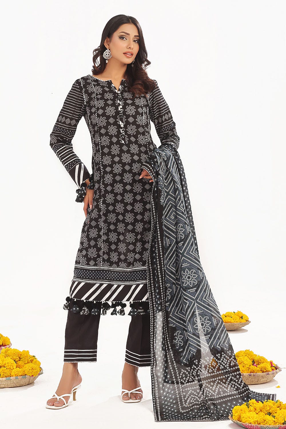 Gul Ahmed 3 Piece Unstitched Printed Lawn Suit CL-52412 A