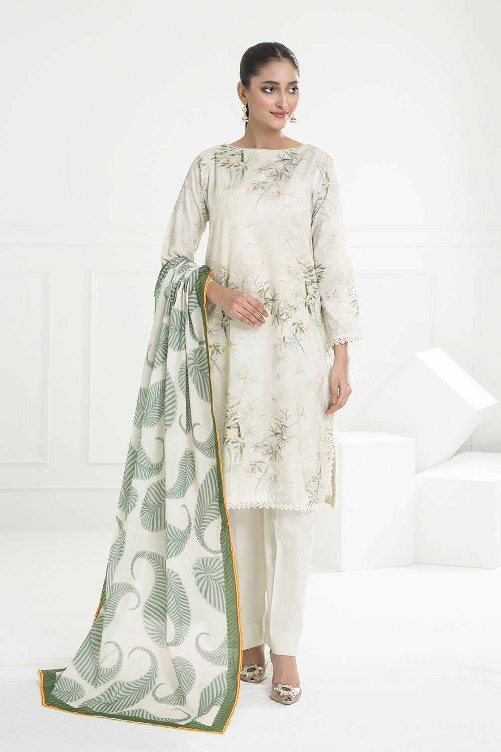 Gul Ahmed 3 Piece Unstitched Printed Lawn Suit CL-52428