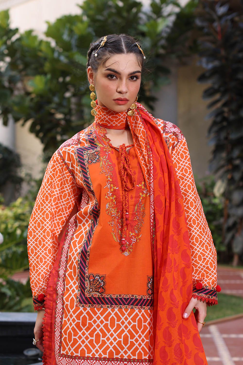 Gul Ahmed 3 Piece Unstitched Printed Lawn Suit with Printed Lawn Dupatta CL-52510