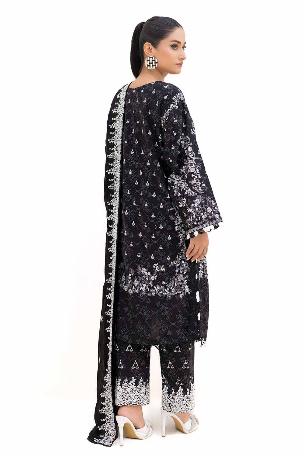 Gul Ahmed 3PC Unstitched Printed Khaddar Suit with Embroidered Cotton Net Dupatta CN-42002