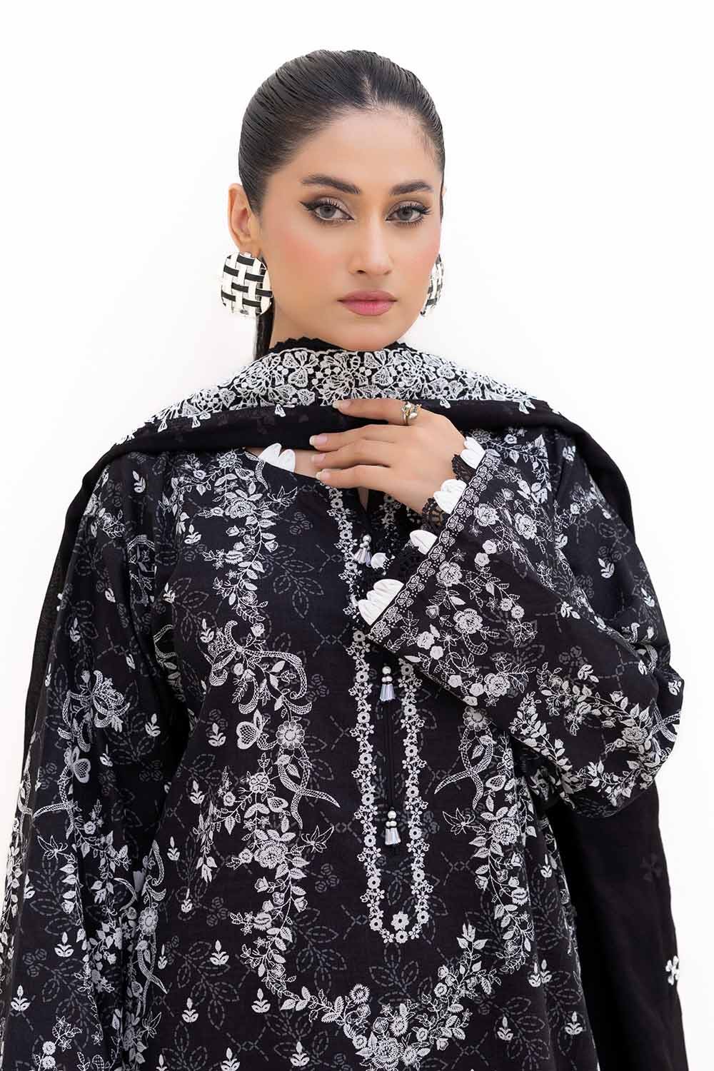 Gul Ahmed 3PC Unstitched Printed Khaddar Suit with Embroidered Cotton Net Dupatta CN-42002