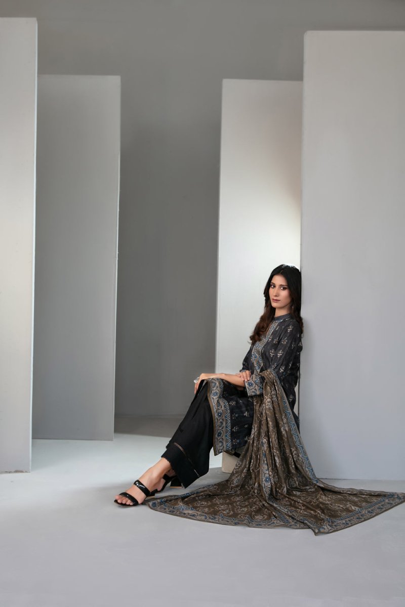 Tawakkal Fabrics 3 Piece Stitched Monochrome Digital Printed Lawn Suit - D-2192
