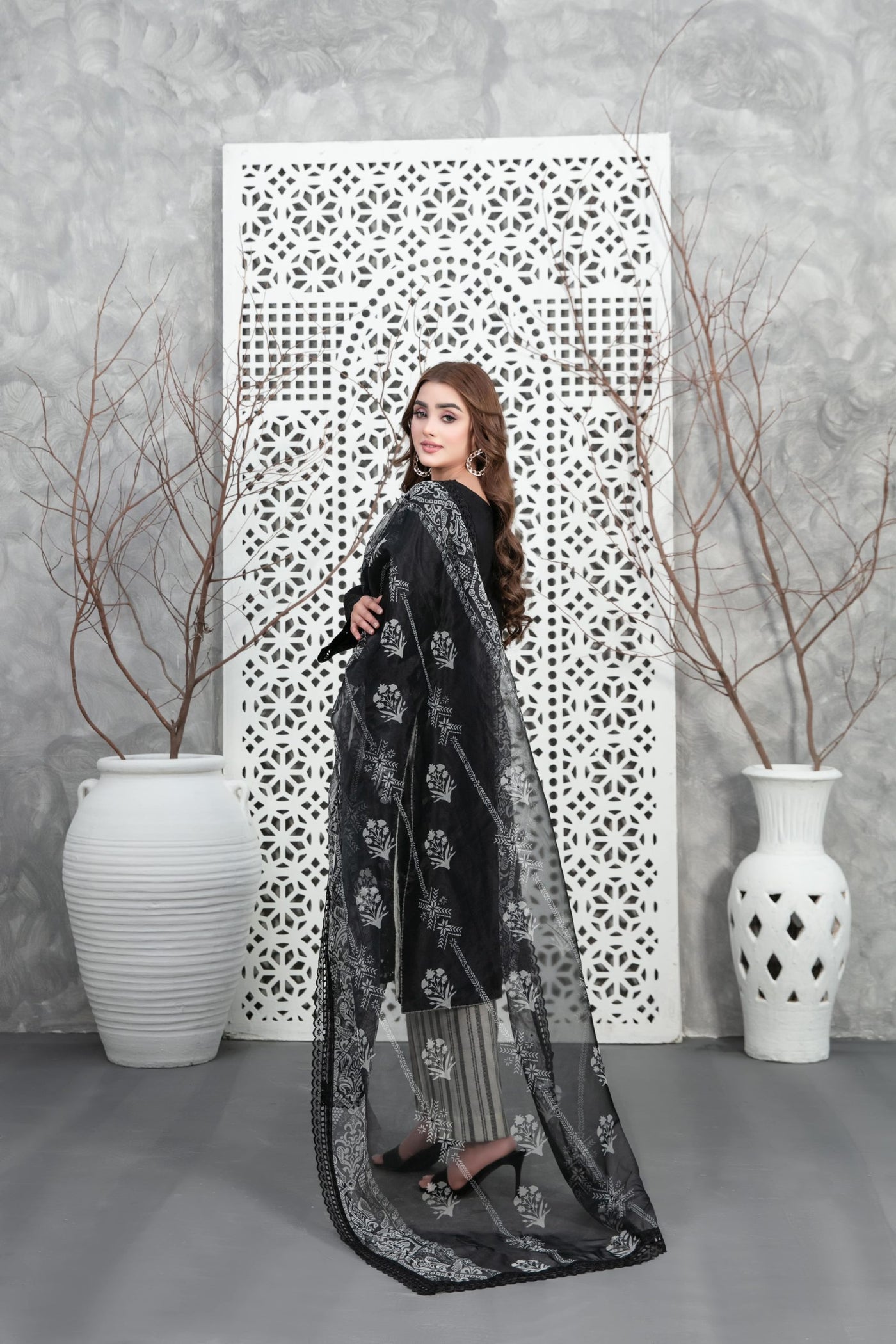 Tawakkal Fabrics 3 Piece Stitched Heavy Schiffli Embroidered Lawn Suit - D-2925