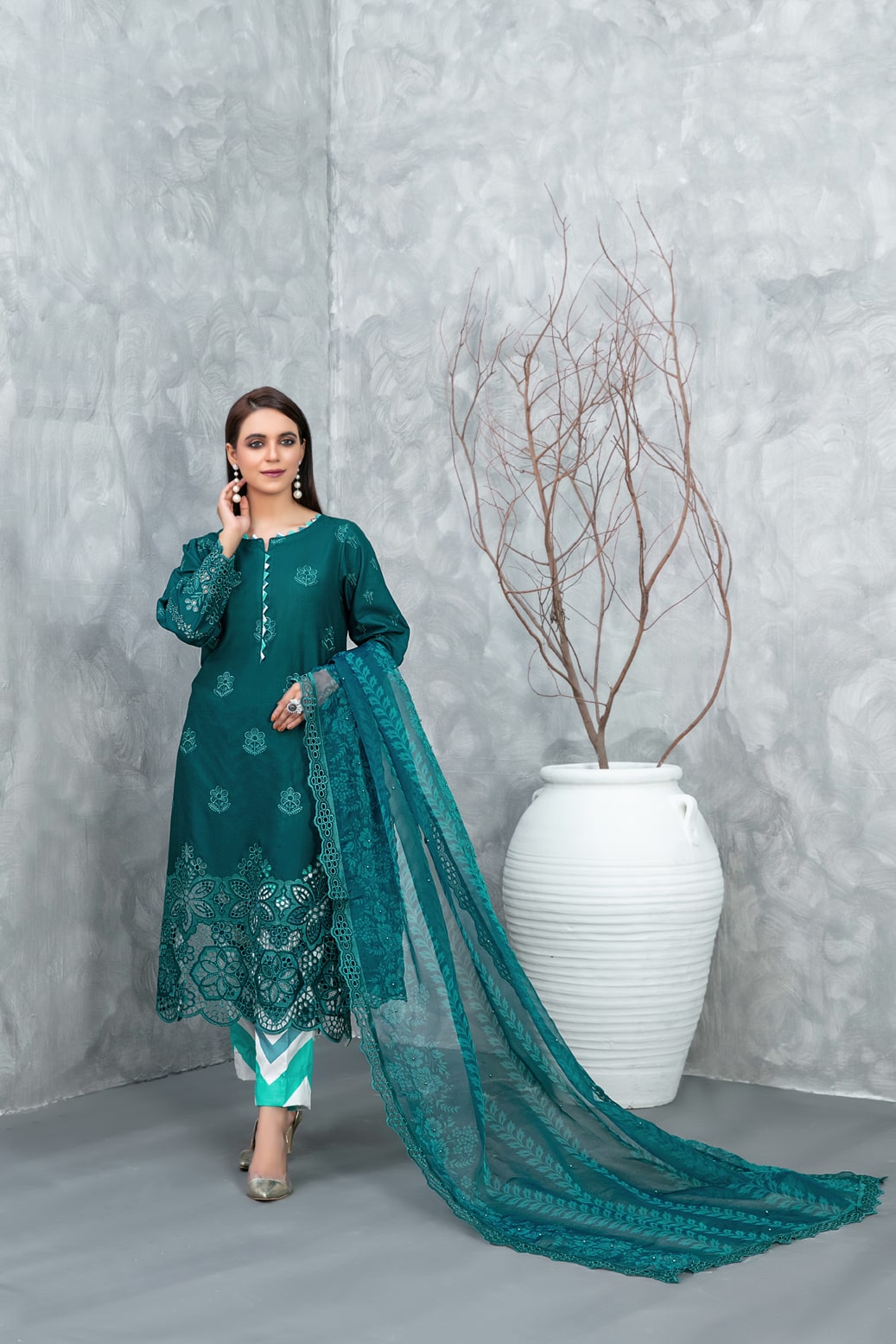 Tawakkal Fabrics 3 Piece Stitched Heavy Schiffli Embroidered Lawn Suit - D-2927