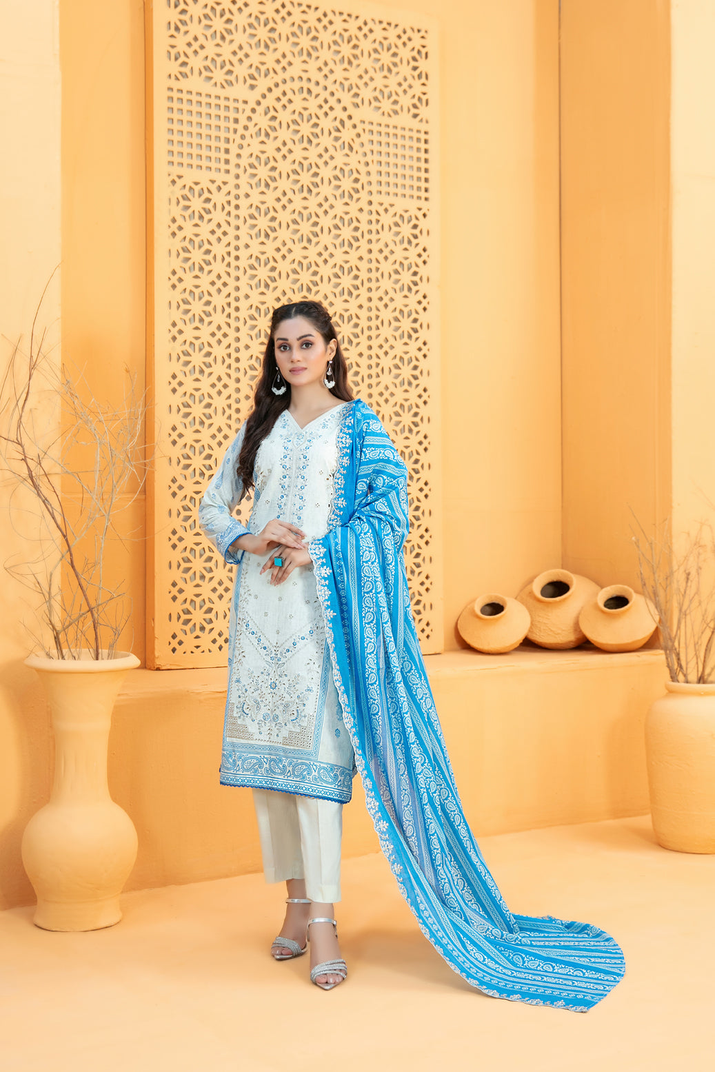 Tawakkal Fabrics 3 Piece Stitched Embroidered Digital Printed Lawn Suit - D-3278