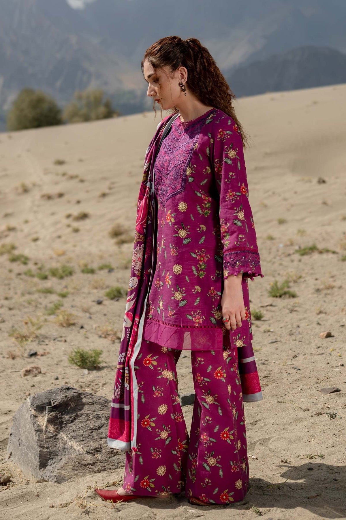 Maria. B 3 Pc Unstitched Printed Khaddar Suit D-505-A