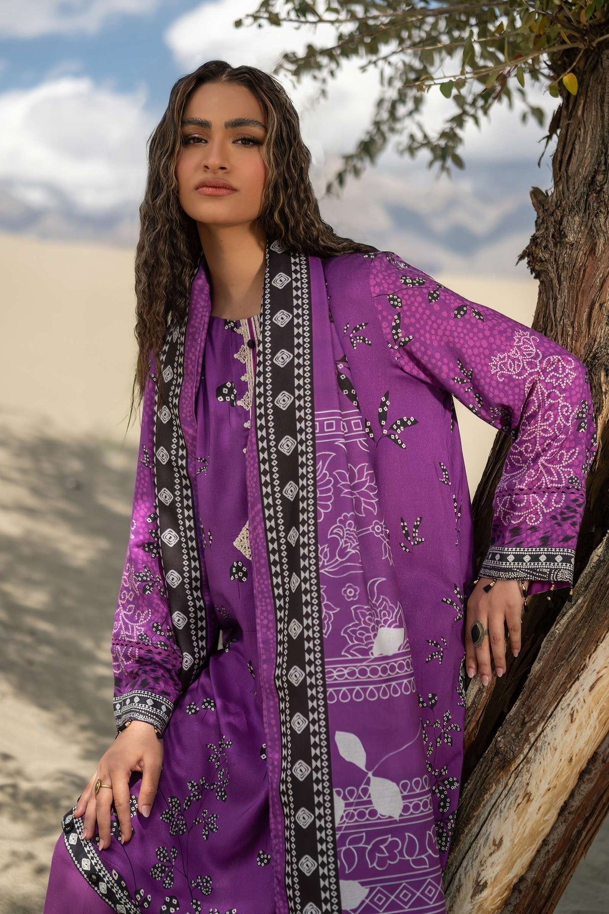 Maria. B 3 Pc Unstitched Printed Linen Suit D-507-B