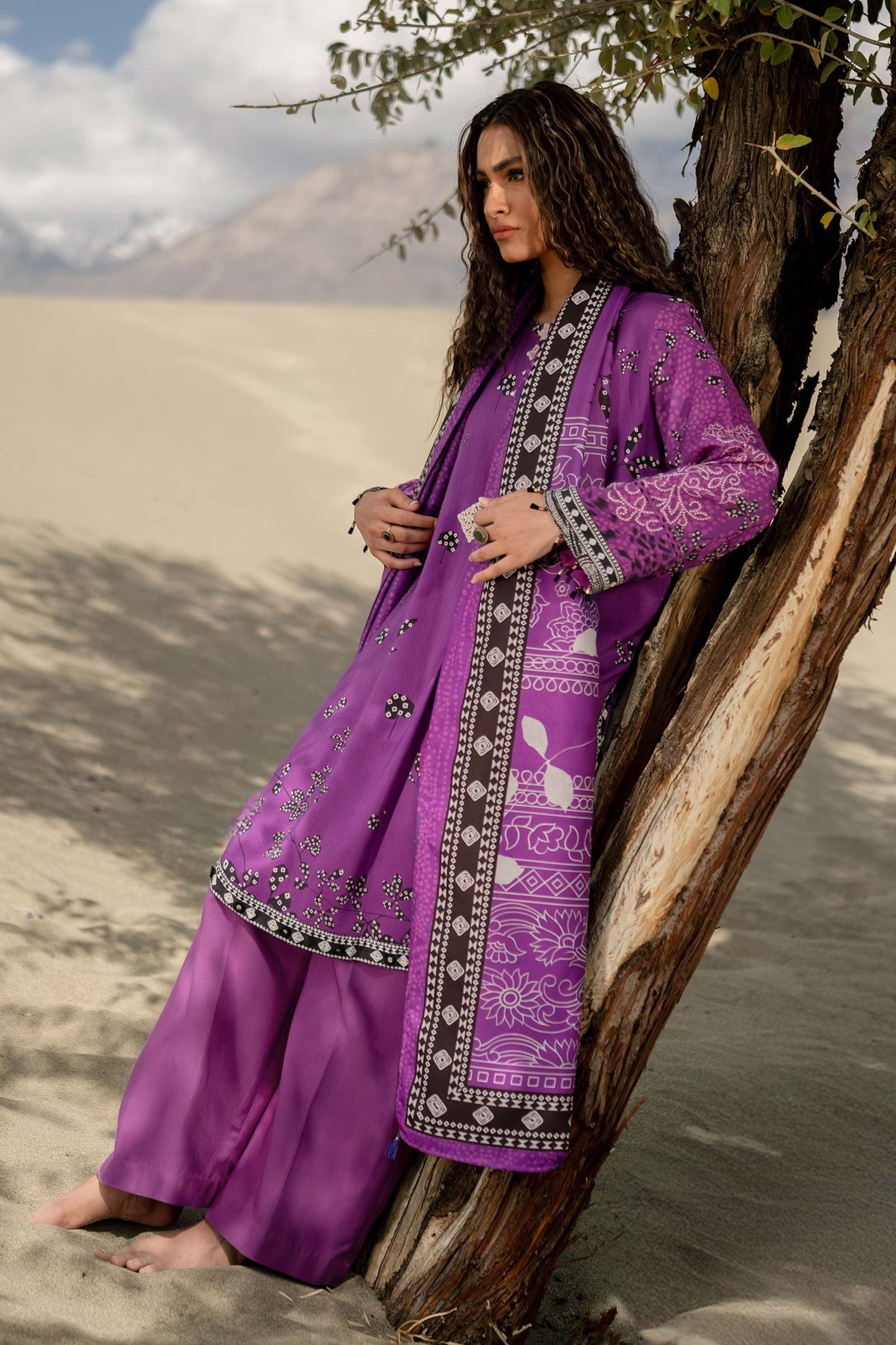 Maria. B 3 Pc Unstitched Printed Linen Suit D-507-B