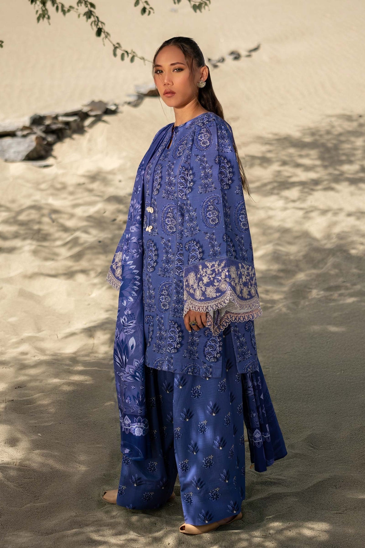 Maria. B 3 Pc Unstitched Printed Khaddar Suit D-508-A