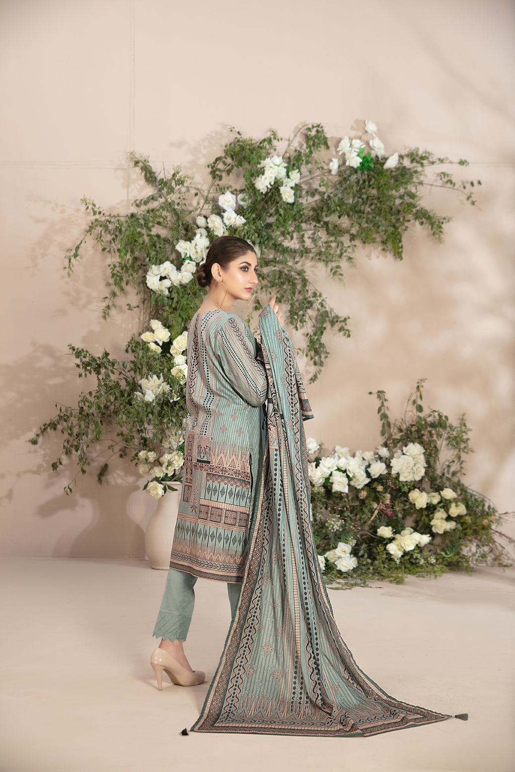 Tawakkal Fabrics 3 Piece Stitched Embroidered Digital Printed Lawn Suit D-8542