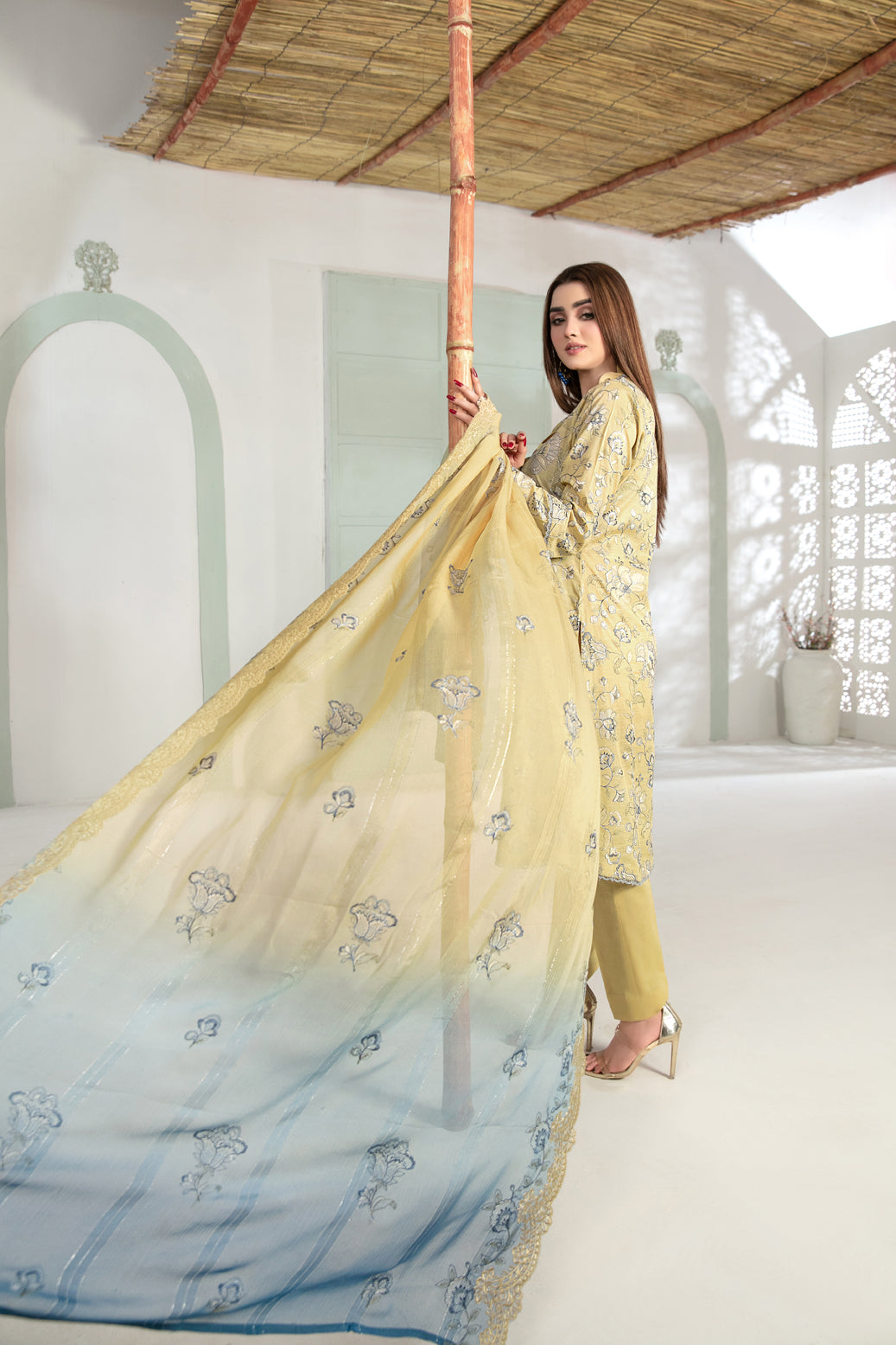 Tawakkal Fabrics 3 Piece Stitched Fancy Heavy Embroidered Lawn Suit D-8577