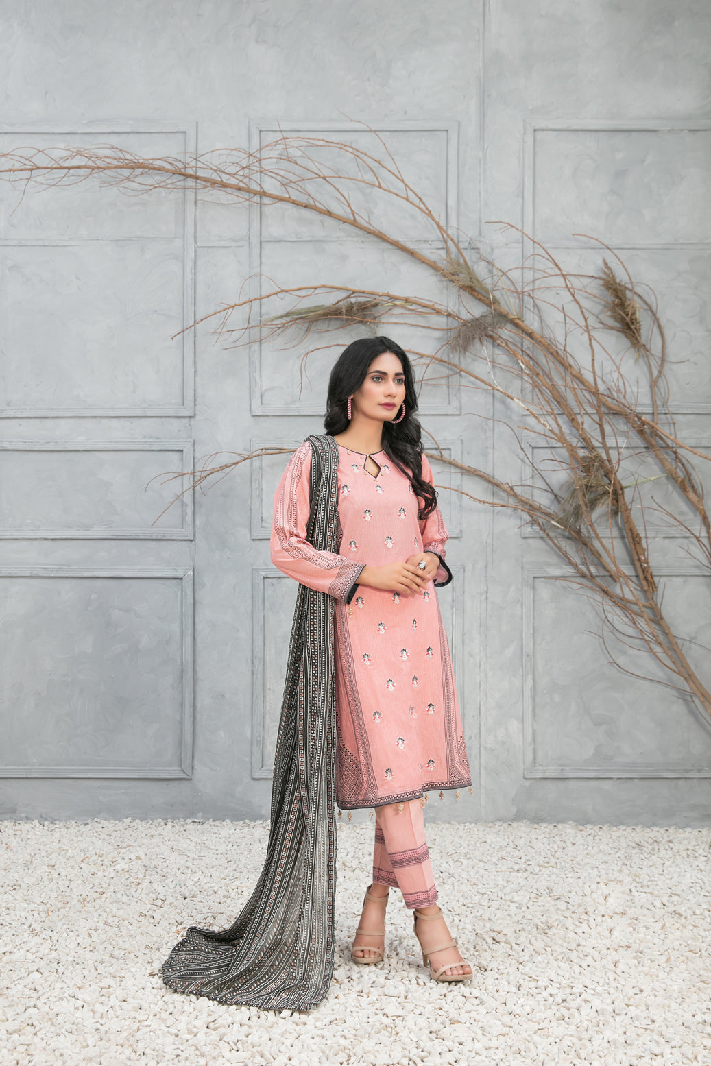 Tawakkal Fabrics 3 Piece Stitched Embroidered Digital Printed Lawn Suit D-8743