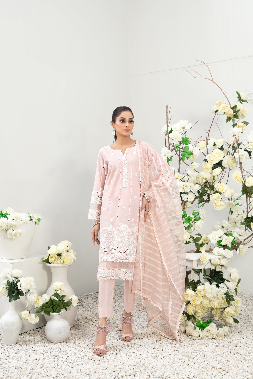 Tawakkal Fabrics 3 Piece Stitched Fancy Embroidered Lawn Suit D-8966