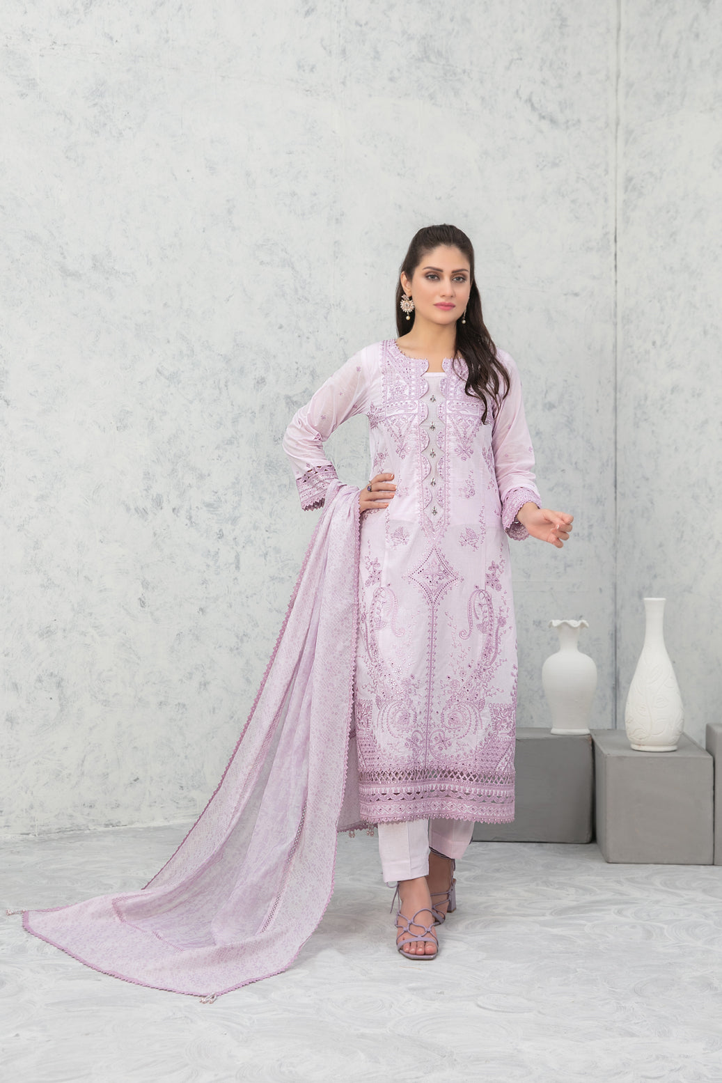 Tawakkal Fabrics 3 Piece Stitched Fancy Embroidered Lawn Suit D-9014