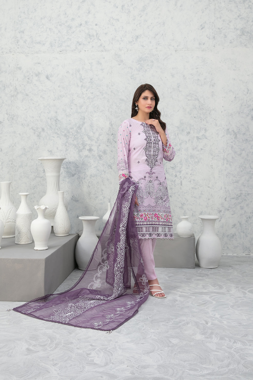 Tawakkal Fabrics 3 Piece Stitched Fancy Embroidered Lawn Suit D-9019