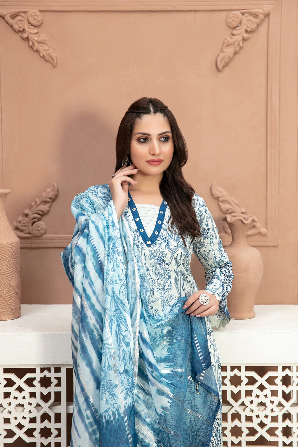 Tawakkal Fabrics 3 Piece Stitched Boring Daman Embroidered Rotary Printed Lawn Suit D-9194