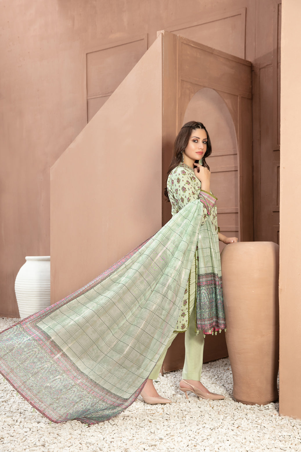 Tawakkal Fabrics 3 Piece Stitched Boring Daman Embroidered Rotary Printed Lawn Suit D-9201