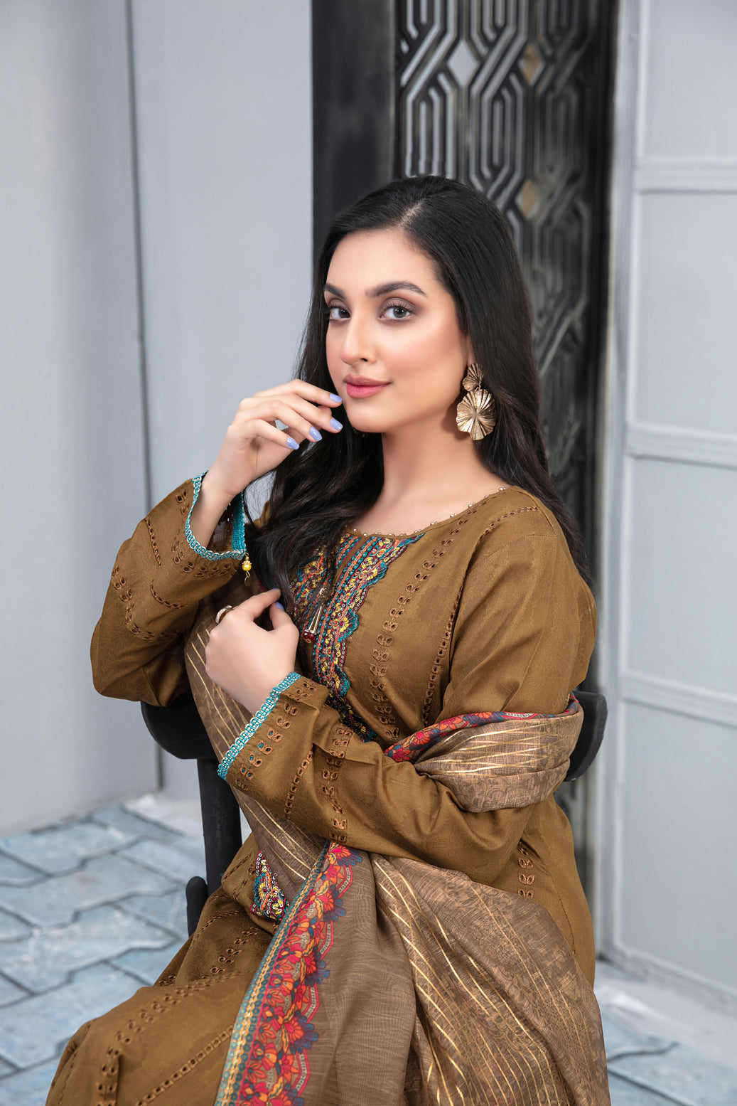 Tawakkal Fabrics 3 Piece Stitched Heavy Boring Embroidered Jacquard Lawn Suit D-9291