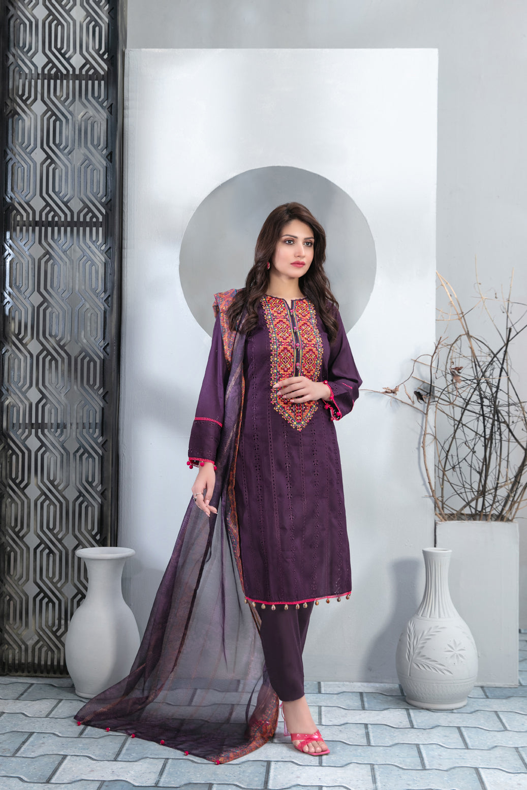 Tawakkal Fabrics 3 Piece Stitched Heavy Boring Embroidered Jacquard Lawn Suit D-9294