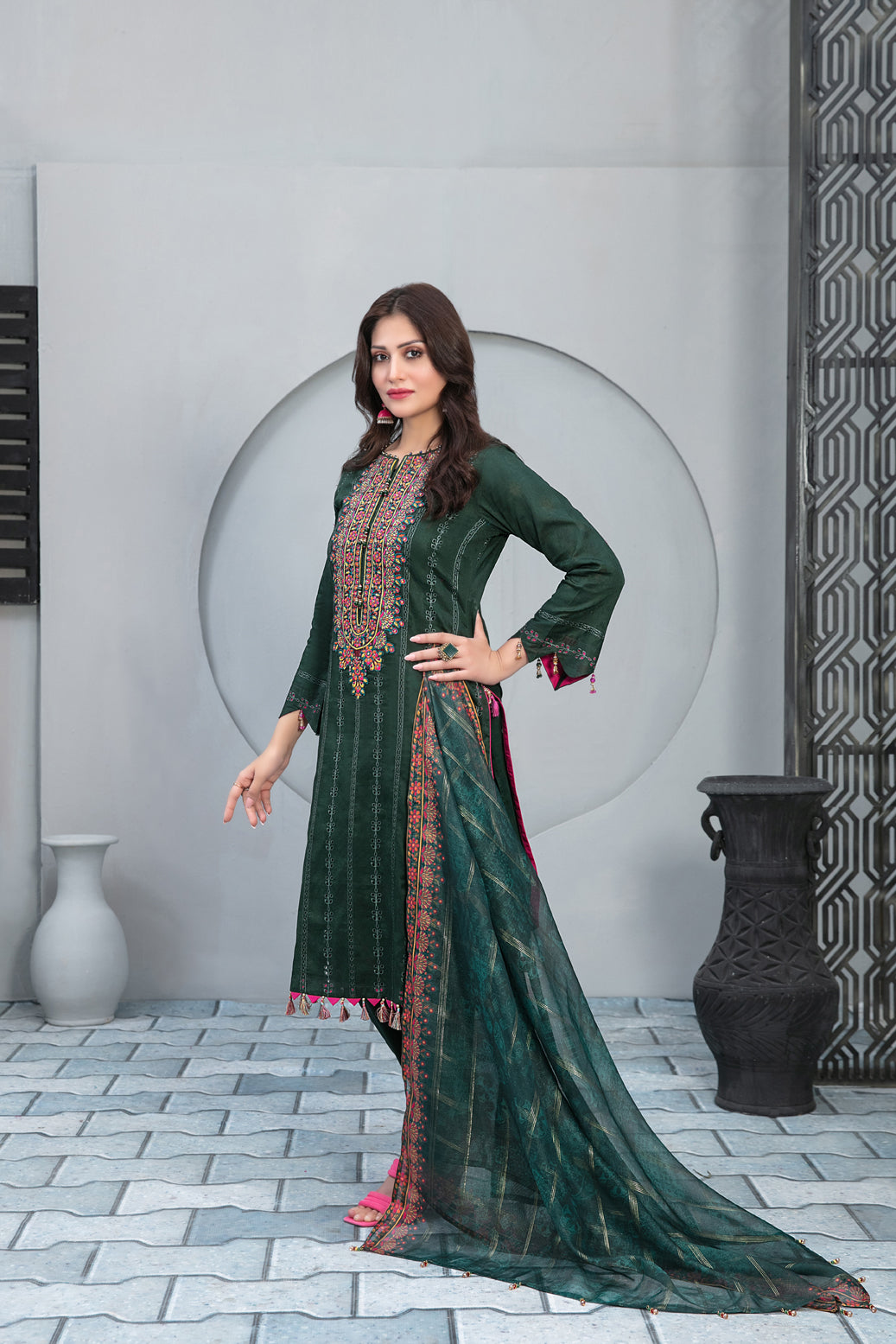 Tawakkal Fabrics 3 Piece Stitched Heavy Boring Embroidered Jacquard Lawn Suit D-9299
