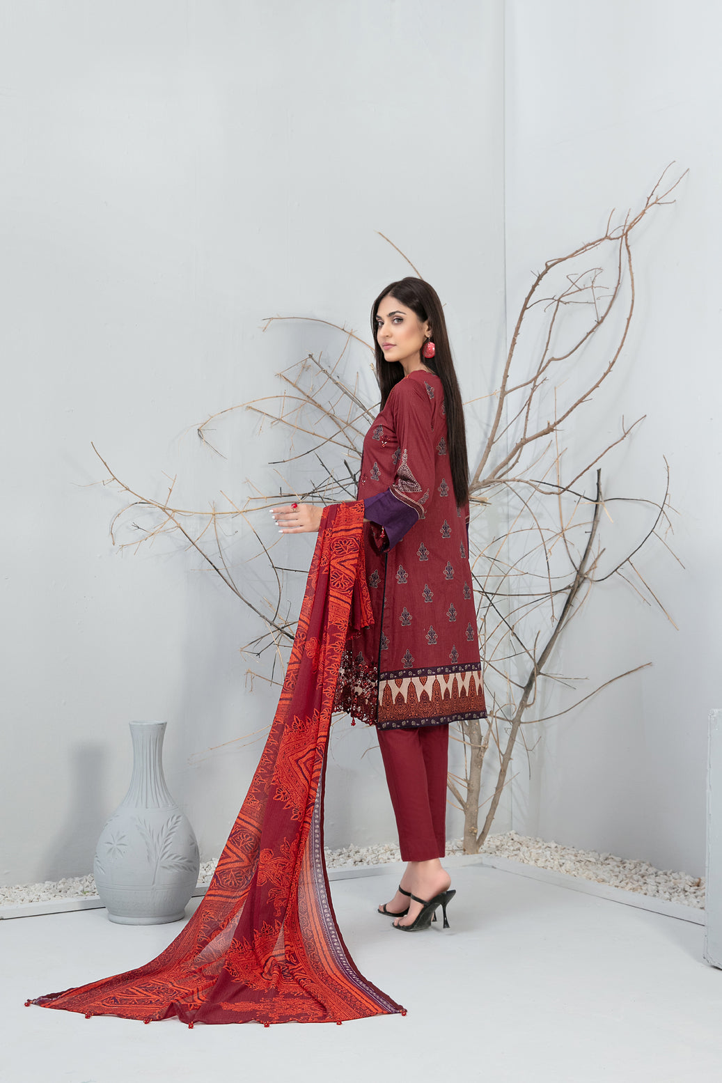 Tawakkal Fabrics 3 Piece Stitched Embroidered Digital Printed Lawn Suit D-9302