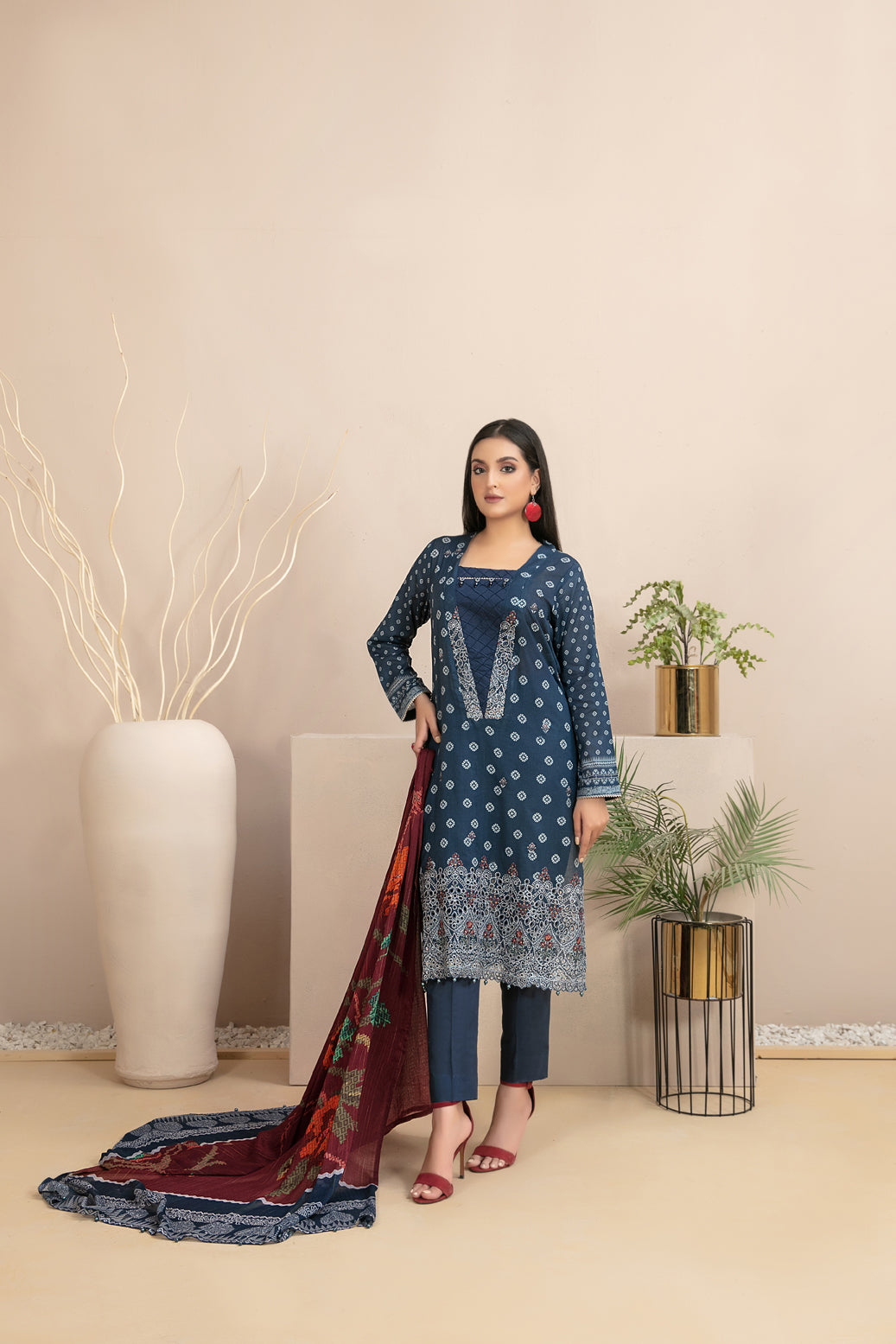 Tawakkal Fabrics 3 Piece Stitched Embroidered Digital Printed Lawn Suit D-9314