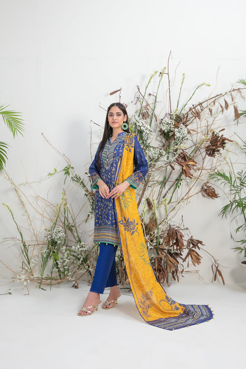 Tawakkal Fabrics 3 Piece Stitched Digital Printed Slub Lawn Suit  D-9348