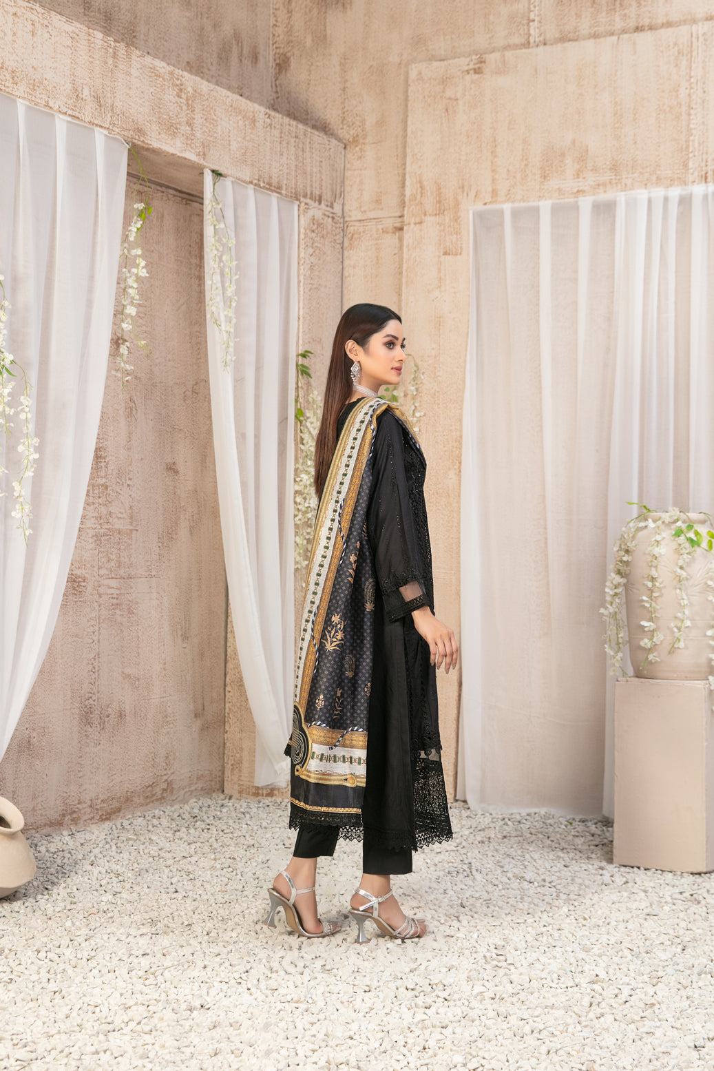 Tawakkal Fabrics 3 Piece Stitched Fancy Embroidered Staple Suit - D-9585