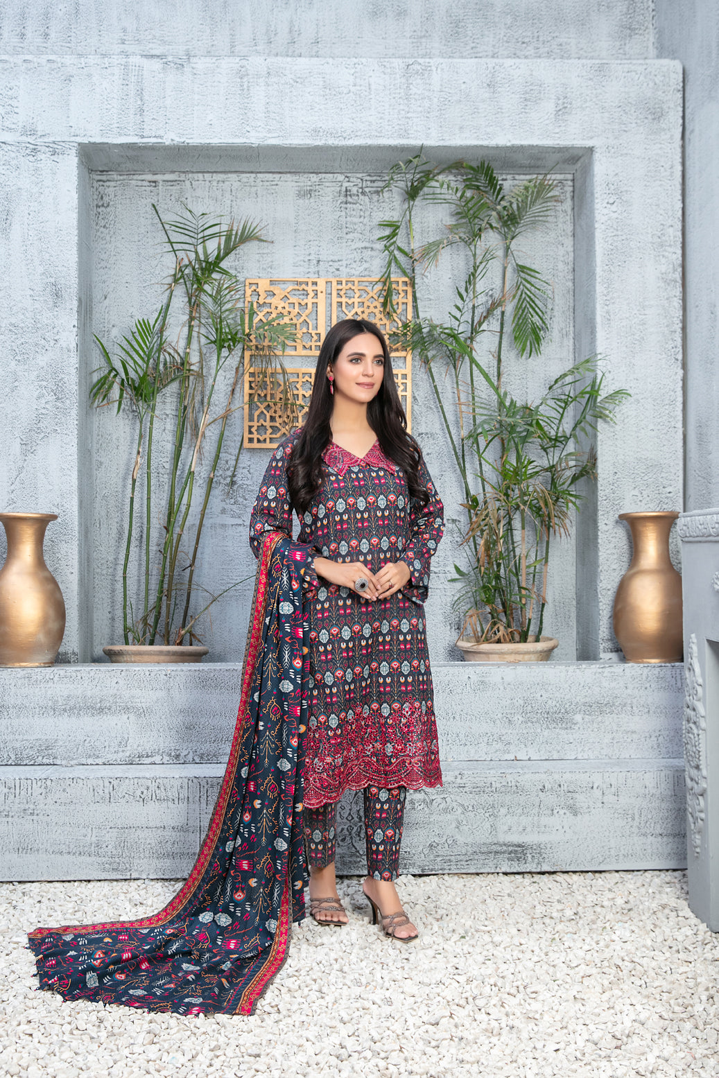 Tawakkal Fabrics 3 Piece Stitched Daman Embroidered Digital Printed Khaddar Suit D-9685