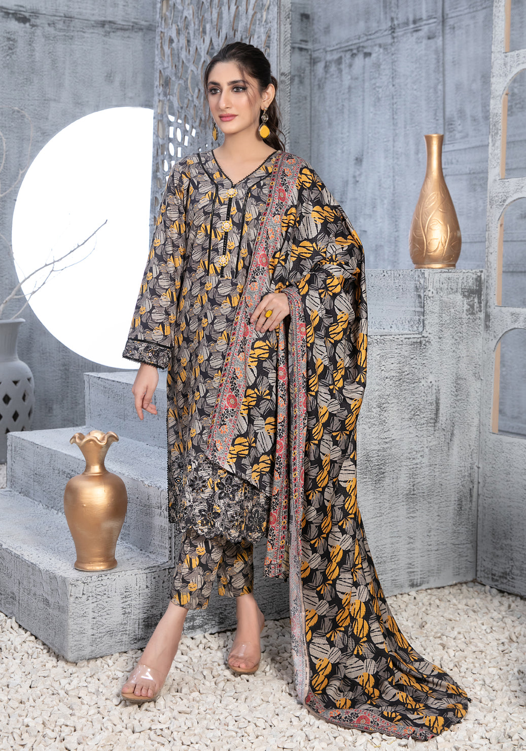 Tawakkal Fabrics 3 Piece Stitched Daman Embroidered Digital Printed Khaddar Suit D-9690