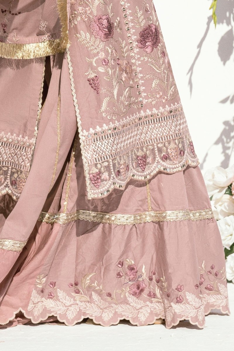 Gul Ahmed 3 Piece Unstitched Embroidered Lawn Suit with Embroidered Denting Lawn Dupatta DN-52009