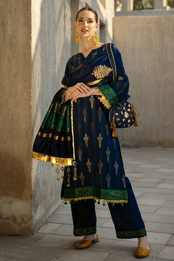 Gul Ahmed 3PC Jacquard Printed Unstitched Suit with Lace FE-42008