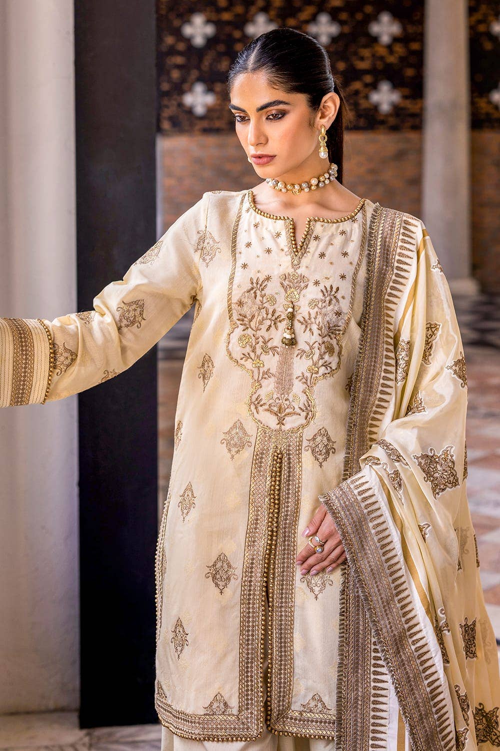 Gul Ahmed 3PC Embroidered Jacquard Unstitched Suit with Burnout Glitter Printed Silk Dupatta FE-42073