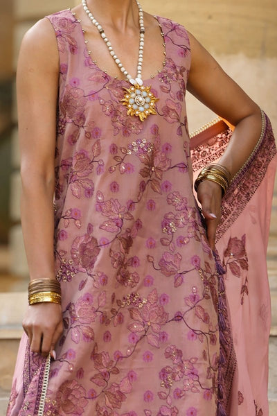 Gul Ahmed 3 Piece Unstitched Embroidered Mehsuri Jacquard Suit With Embroidered Chiffon Dupatta FE-52031