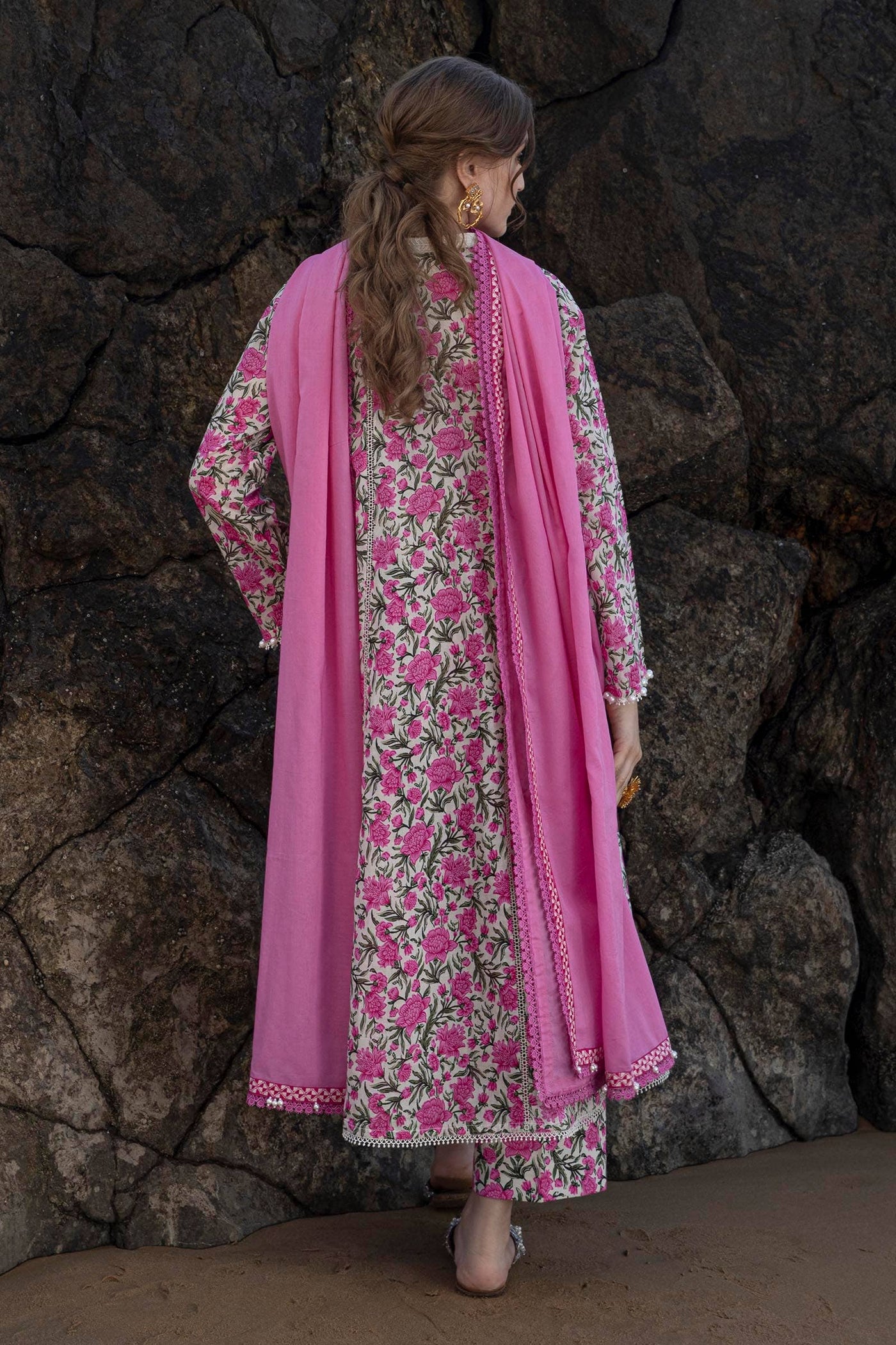 SANA SAFINAZ 3 Piece Unstitched Rotary Lawn Shirt with Dyed Lawn Dupatta - H241-004A-3CG