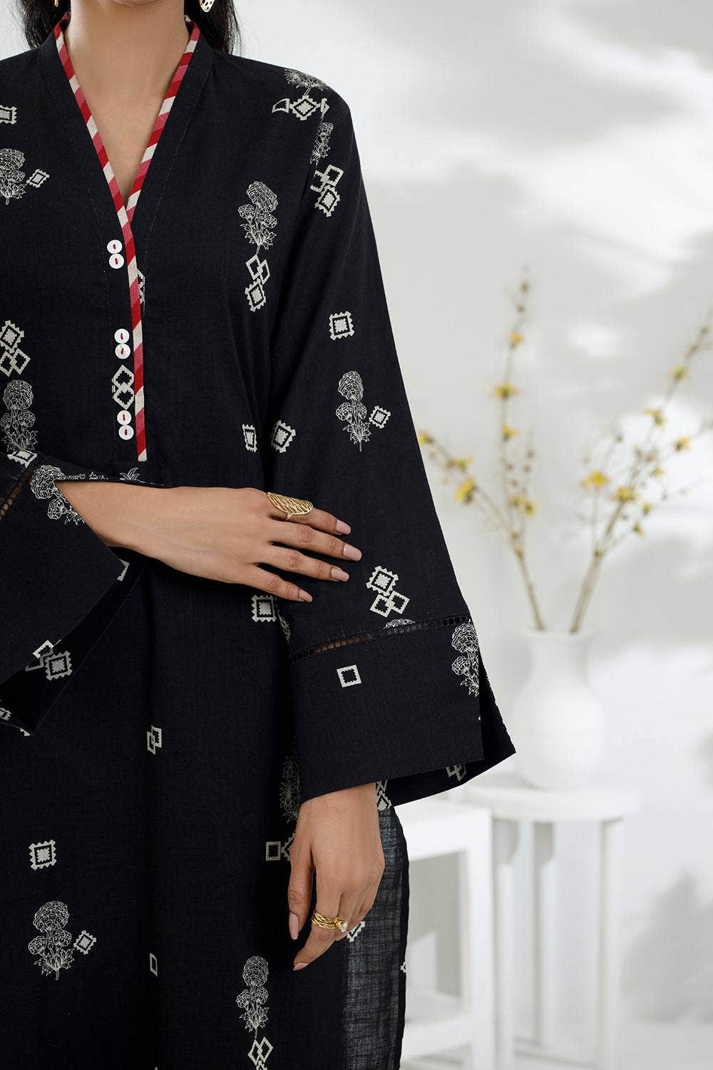 Gul Ahmed Ready to Wear 3 Piece Cross Slub Printed Suit IPSTD-44116