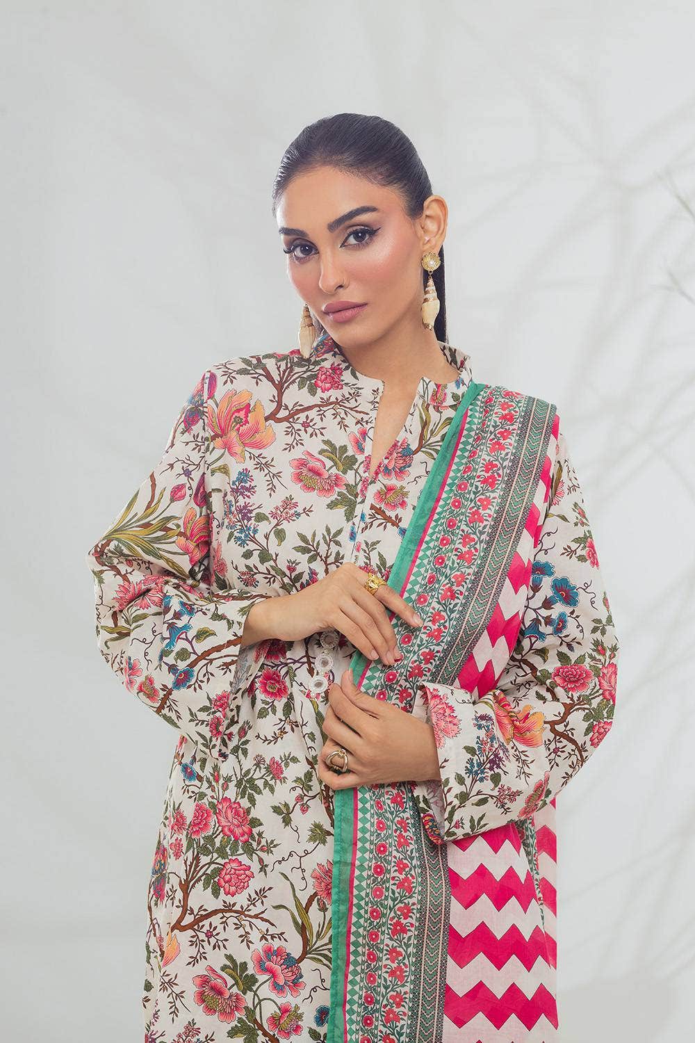 Gul Ahmed Ready to Wear 3 Piece Printed Lawn Suit IPSTD-44118