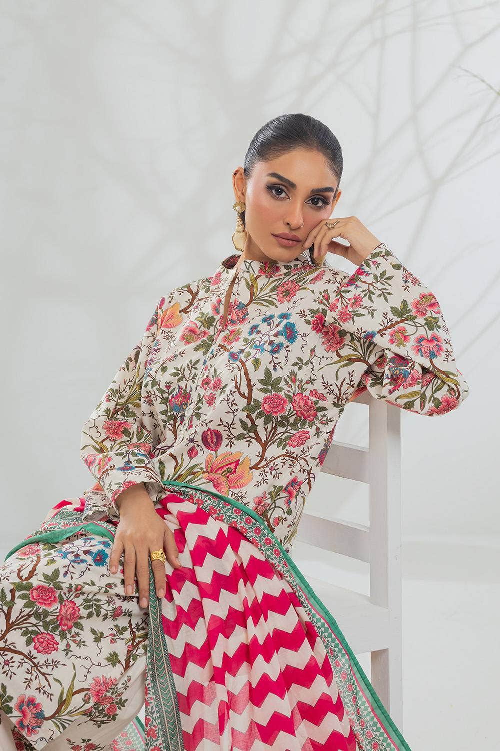 Gul Ahmed Ready to Wear 3 Piece Printed Lawn Suit IPSTD-44118