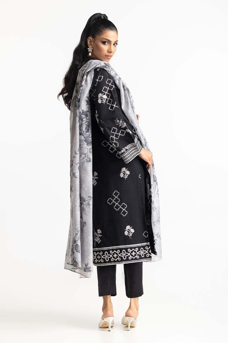 Gul Ahmed Ready to Wear 3 Piece Khaddar Embroidered Suit IUSTKSD-297